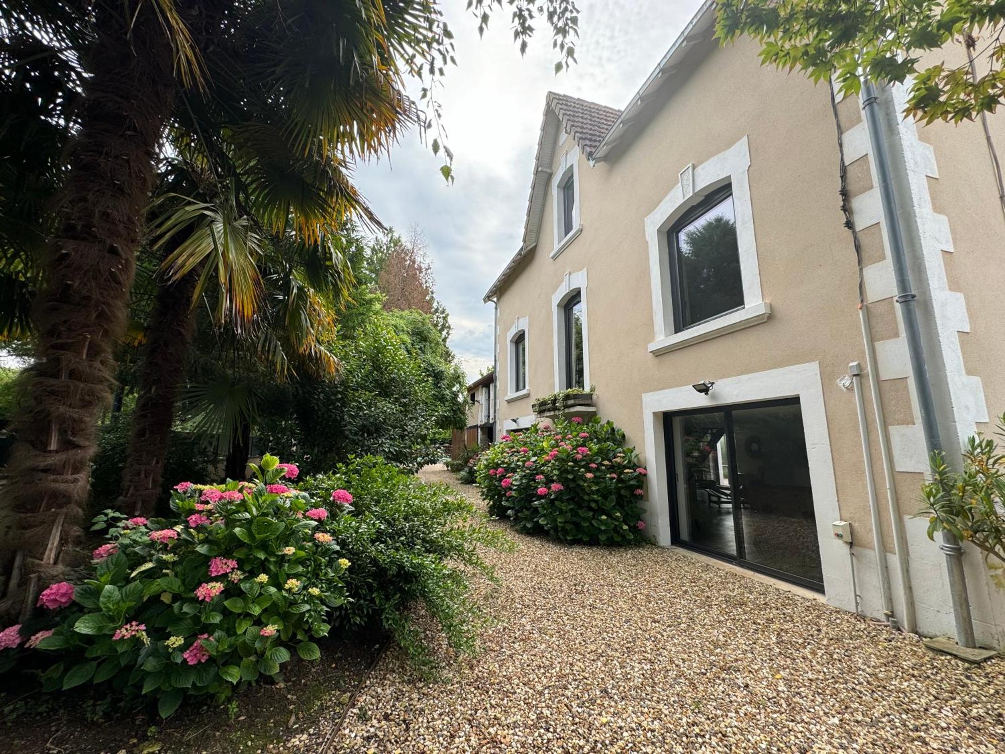 Demeure De Charme Vue Riviere Perigueux Piscine Parking Bed & Breakfast Dış mekan fotoğraf